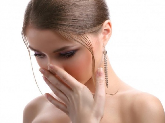 Как избавиться от неприятного запаха изо рта?