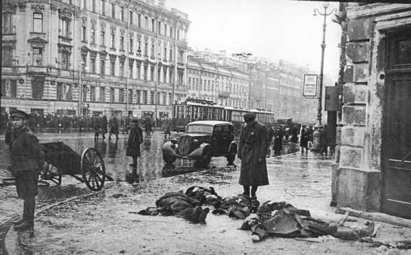 Блокадный Ленинград - фото людей погибших от бомбежки