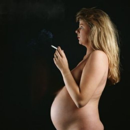 Курение беременных женщин