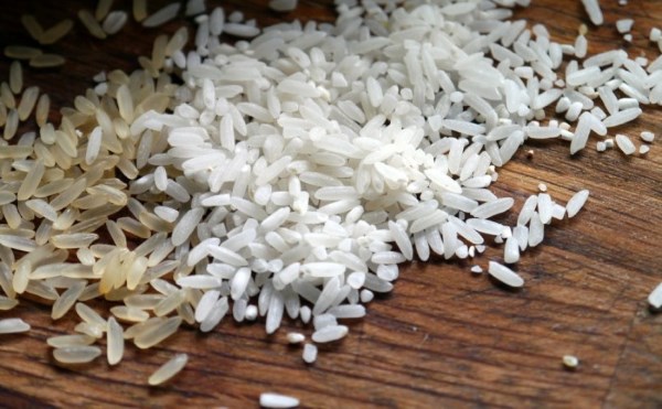 Рис из пластика