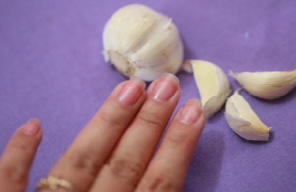 Как использовать чеснок, чтобы укрепить ногти