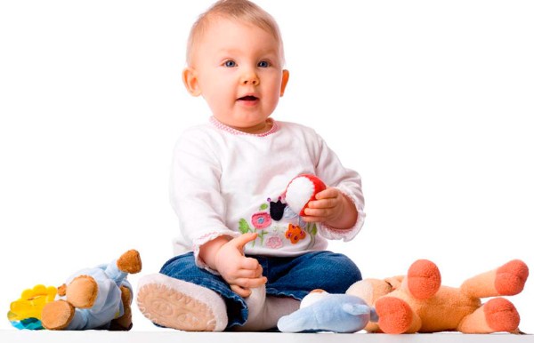 Развивающие игры для детей младше 6 месяцев