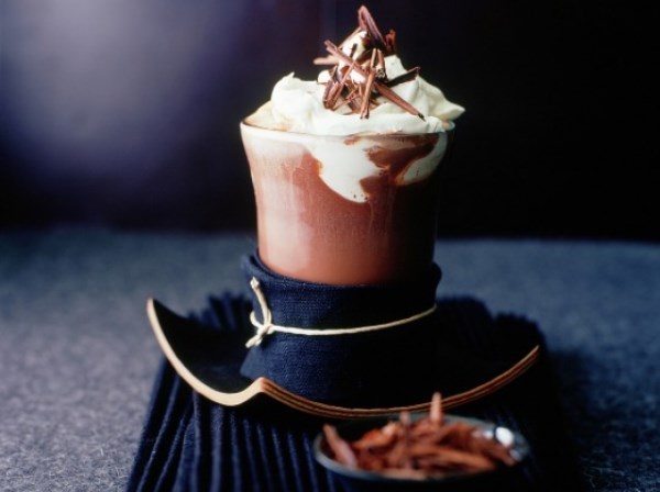 Как сделать вкуснейший горячий шоколад! Вам нужно всего три компонента!